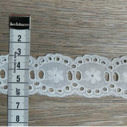 White cotton eyelet lace trim 35mm