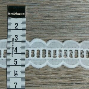 White cotton eyelet lace trim 25mm
