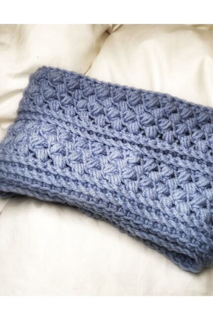 Χειροποίητος πλεκτός λαιμός διπλός, σε γαλαζιο χρώμα πλεγμένος στο χέρι με βελονάκι