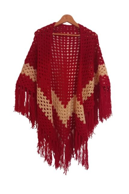 Χειροποίητη πλεκτή τριγωνική εσάρπα.