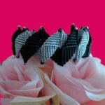 Μακραμέ βραχιόλι διπλό ζικ ζακ, σε ασημί και μαύρη απόχρωση κορδονιών. - Image 2