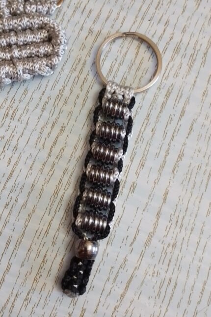 Σετ δώρου μπρελόκ γκρι καρδιά με γκρι μακραμέ μπρελόκ