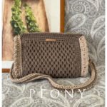 Πλεκτή τσάντα με ανάγλυφο μοτίβο