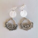 Κρεμαστά σκουλαρίκια με ματ χαλαζία