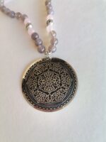 Κολιέ με γκρι αχάτη, ροζ jade και ethnic μοτίφ - Image 2