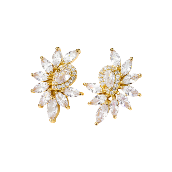 ”LAYLA” Leaf stud Earings, κρεμαστά σκουλαρίκια επίχρυσα με υψηλής ποιότητας ζιργκόν πέτρα, μπορούν να φορεθούν τόσο σε μια επίσημη περίσταση όσο και ως νυφικό κόσμημα. Σκουλαρίκια με απίστευτη λάμψη . Αναδεικνύουν την κάθε εμφάνιση από μια βραδινή έξοδο, μια επίσημη εκδήλωση μέχρι μια νύφη. Με υψηλής ποιότητας ζιργκόν πέτρα, υποαλλεργικα.