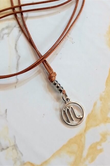 Αντρικό μενταγιόν καφέ ζώδιο Σκορπιός μεταλλικό