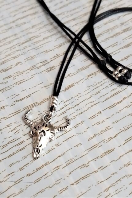 Αντρικό μαύρο μενταγιόν ταύρος μεταλλικός χάντρες