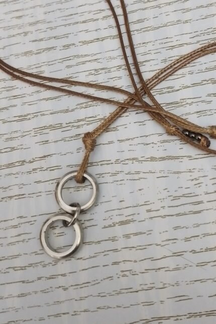 Αντρικό μενταγιόν σοκολά μεταλλικοί ασημί διπλοί κρίκοι