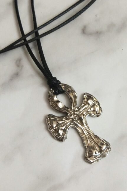 Αντρικό μαύρο μενταγιόν βυζαντινός σταυρός