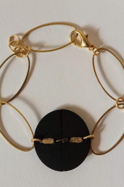 Χειροποίητο βραχιόλι με ξύλο