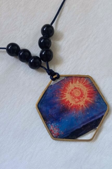 Χειροποίητο κολιέ με υγρό γυαλί και χαολίτη