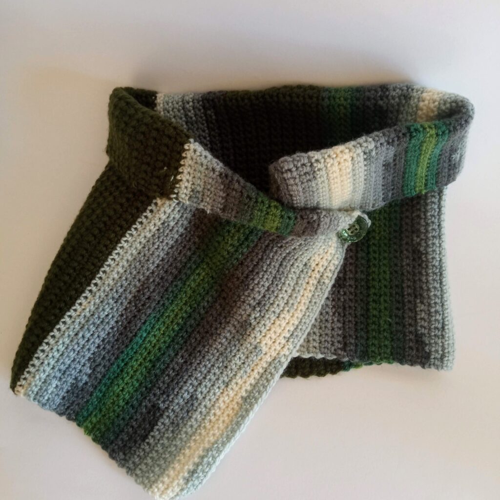 HANDMADE NECKWARMER GREEN 140707