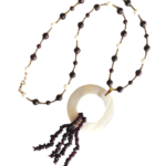 Κολιέ με γρανάτη και mother of pearl