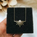 "Helion" Μενταγιόν χρυσό ήλιος