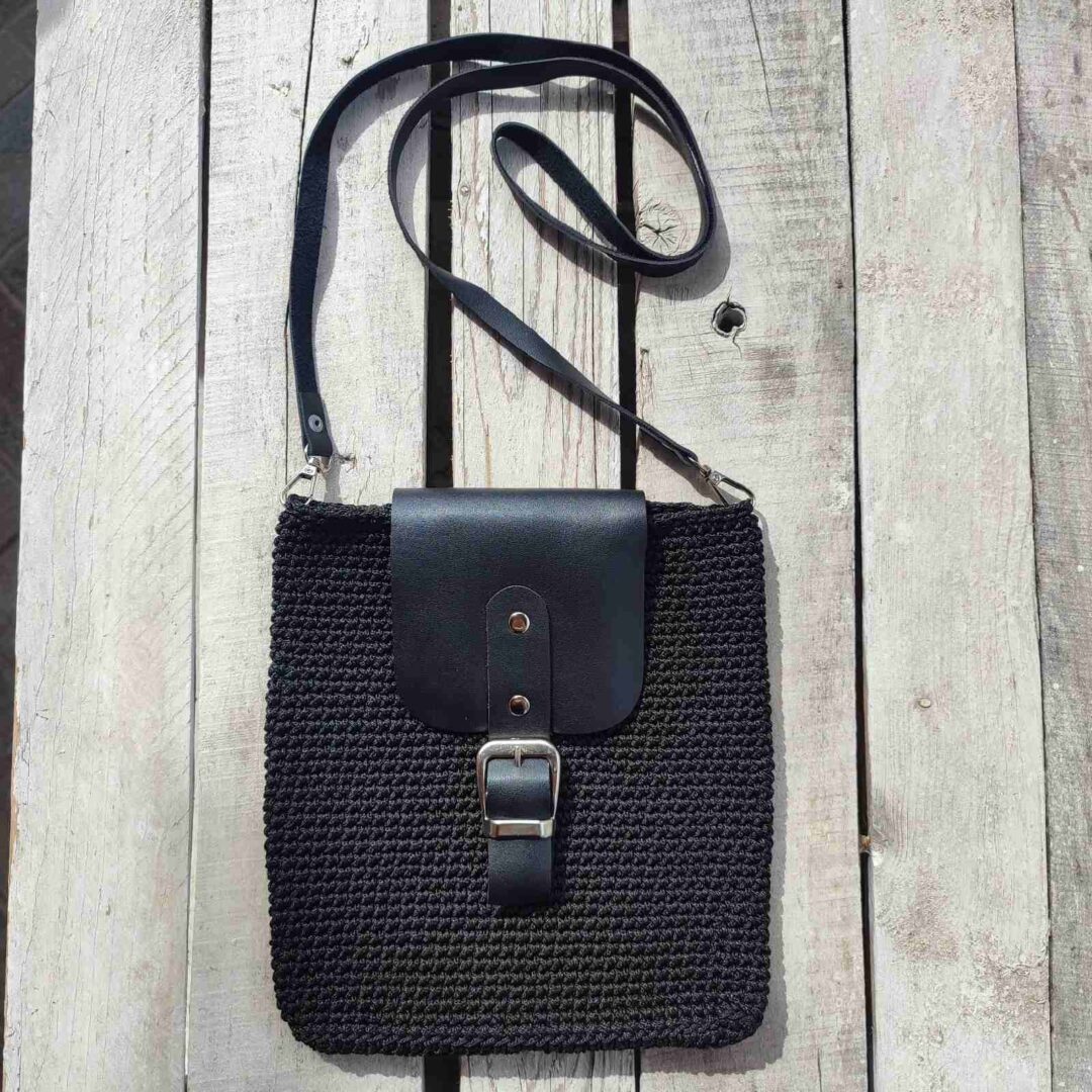 crossbody black narrow06