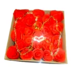 Χειροποιητο Κολιε Καρδια με ζιργκον και love , σε Κουτι δωρου με χειροποιητα τριανταφυλλα