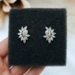 ''LAYLA'' Κρεμαστά νυφικά σκουλαρίκια επίχρυσα με ζιργκόν πέτρα