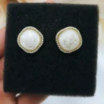 ''Geometric'' Σκουλαρίκια ρετρό τετράγωνα σε άσπρο και χρυσό