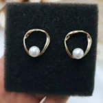 ''Gold circle'' Νυφικά σκουλαρίκια κρίκοι με πέρλα σε χρυσό