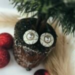 Vintage white circle earings