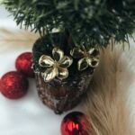 Σκουλαρίκια σε σχήμα λουλούδι σε χρυσό χρώμα