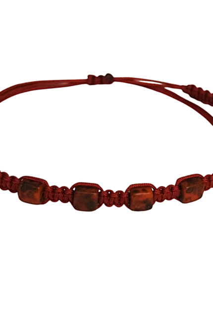 Βραχιόλι αντρικό κόκκινο μακραμέ κόκκινοι κεραμικοί κύβοι