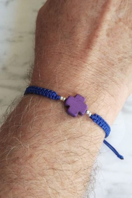 Βραχιόλι αντρικό μπλε μακραμέ σταυρός μωβ χαολίτης