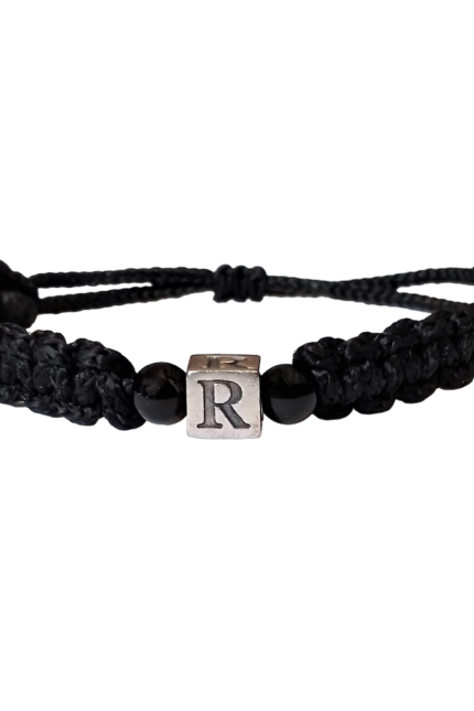 Βραχιόλι αντρικό μονόγραμμα R μαύρο μακραμέ