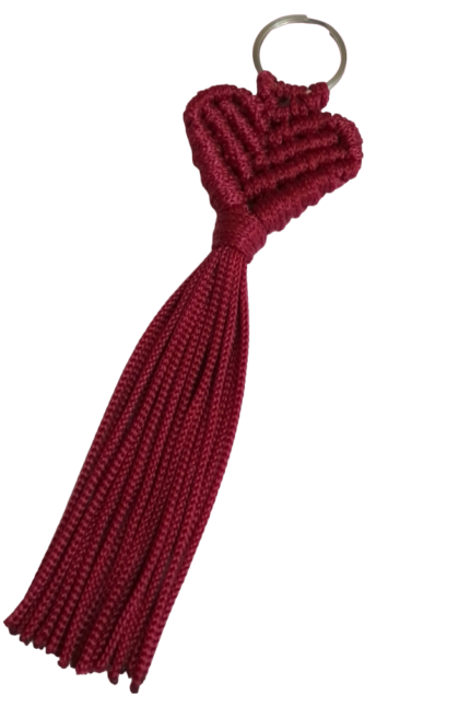 Μπρελόκ καρδιά μακραμέ μπορντώ ασημί κρίκος