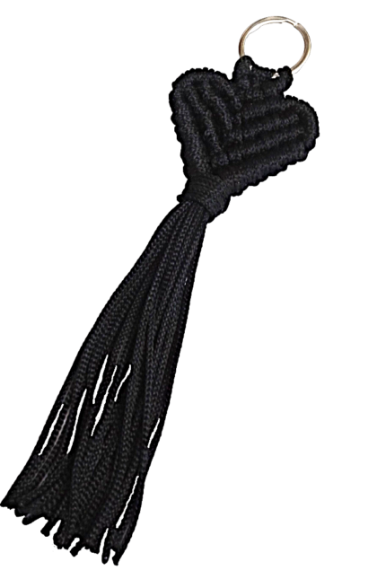 Μπρελόκ καρδιά μακραμέ μαύρη ασημί κρίκος