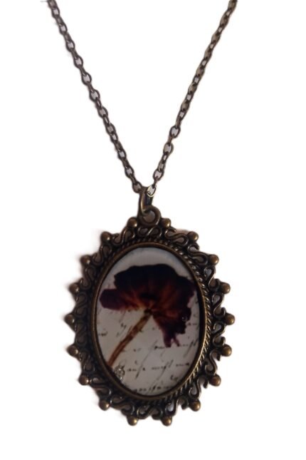 Χειροποίητο κολιέ σε στυλ vintage με υγρό γυαλί