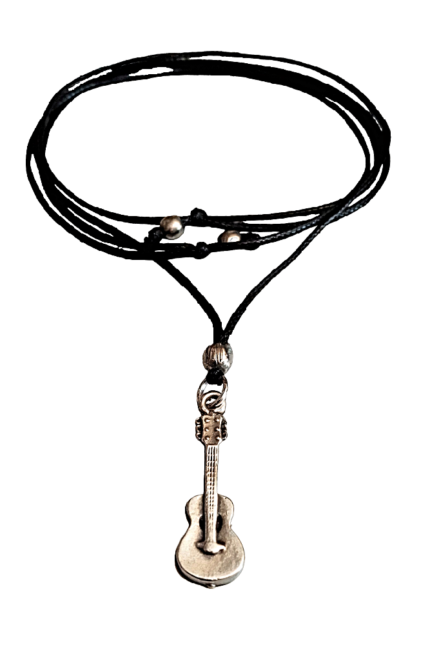 Αντρικό μαύρο μενταγιόν κιθάρα μεταλλική