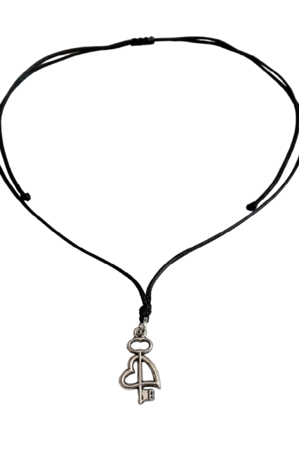 Τσόκερ γυναικείο με καρδιά και κλειδί σε μαύρο snake cord