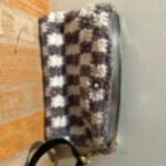 Τσαντάκι φάκελος με δερμάτινες λεπτομέρειες