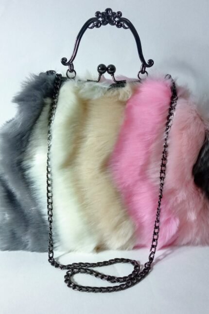 Χειροποίητη τσάντα χειρός και ώμου από συνθετική γούνα σε στυλ vintage