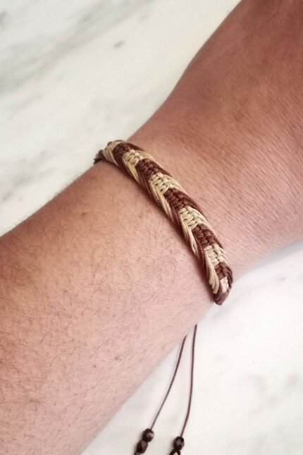 Γυναικείο βραχιόλι δίχρωμο μακραμέ σοκολά-μπεζ