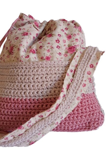 Χειροποίητη γυναικεία τσάντα ώμου πλεκτή σε ροζ αποχρώσεις
