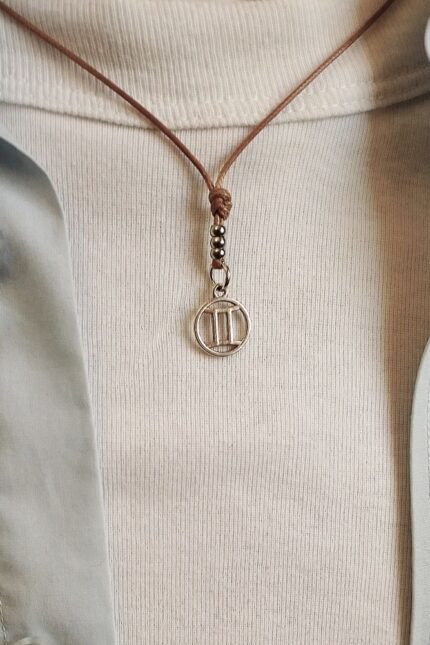 Αντρικό μενταγιόν καφέ ζώδιο Δίδυμοι μεταλλικό