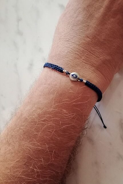 Βραχιόλι αντρικό μπλε μακραμέ και ματάκι σκαλίσματα