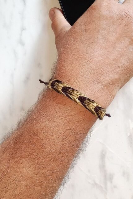 Βραχιόλι αντρικό τρίχρωμο μακραμέ καφέ-χακί-μπεζ