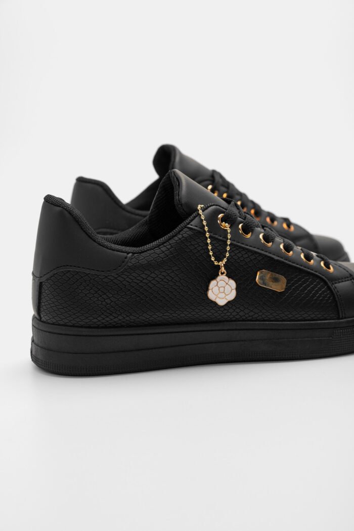 Sneakers με Μεταλλικές Λεπτομέρειες | Παπούτσια - Image 2