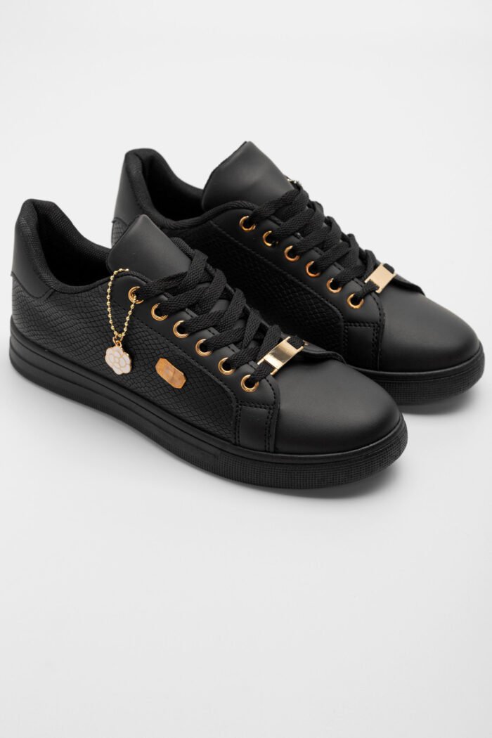 Sneakers με Μεταλλικές Λεπτομέρειες Effie Μαύρο JUCITA