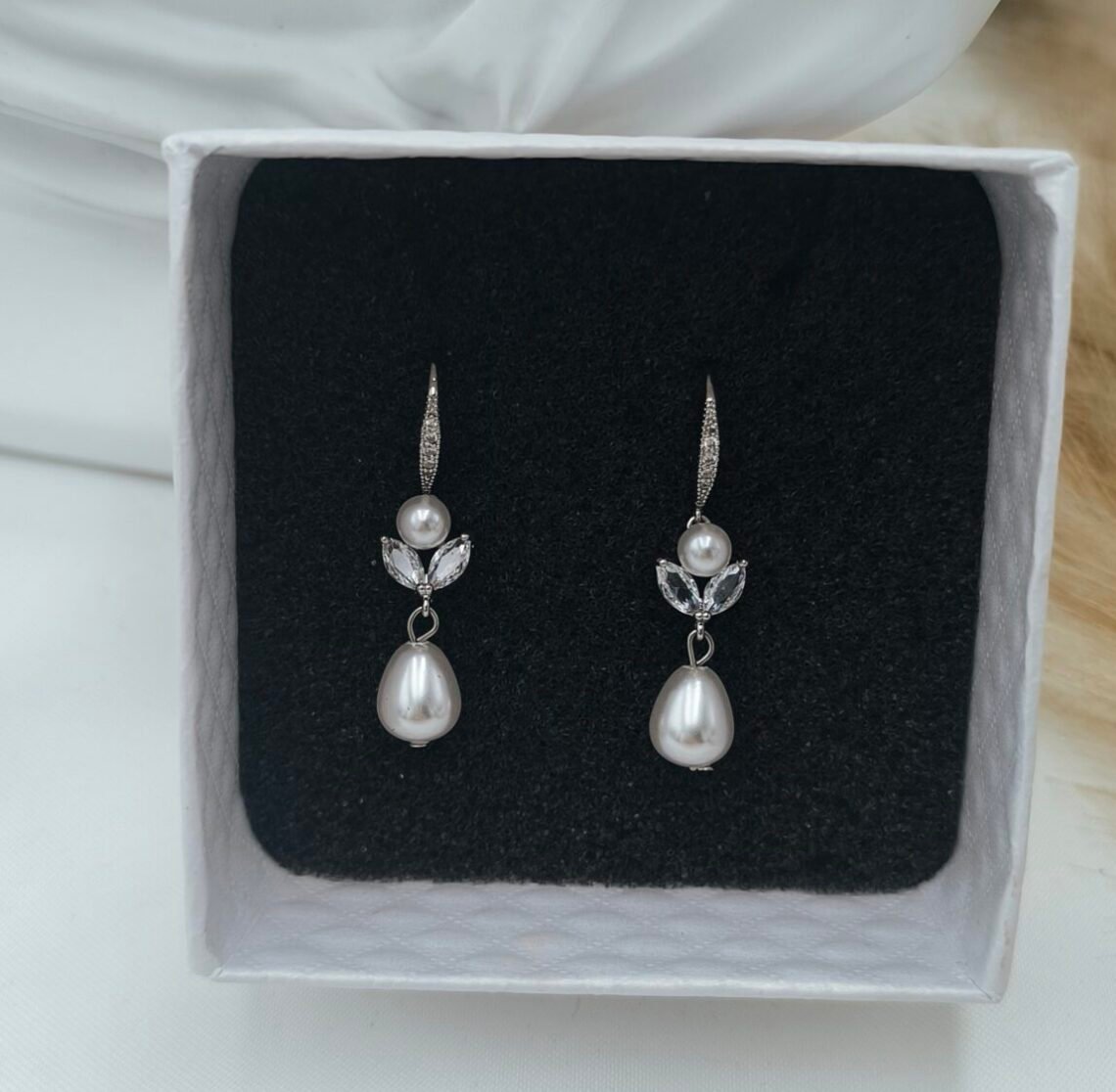 cropped-IMG_20250814_130451-scaled-1.jpg '' Lyanny '' νυφικά σκουλαρίκια ασημένια - Image 1