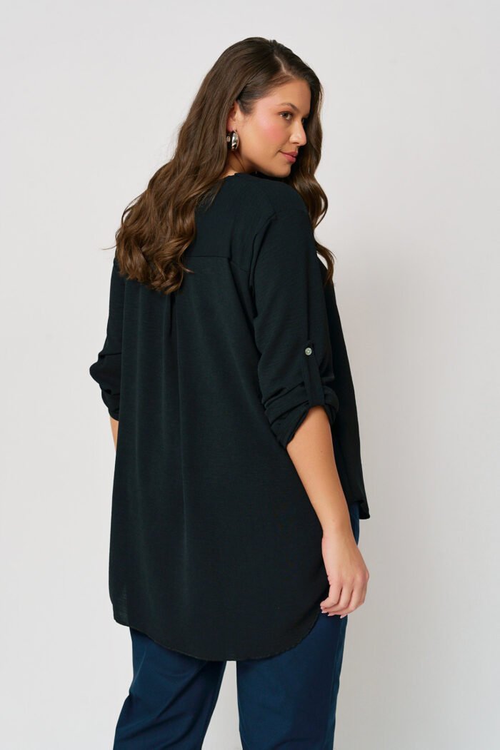 Ασύμμετρη Πουκαμίσα με V | Plus Size Ρούχα - Image 4