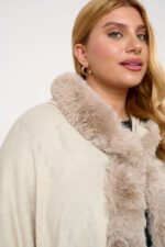 Κάπα Με Κουκούλα και | Plus Size Ρούχα - Image 3