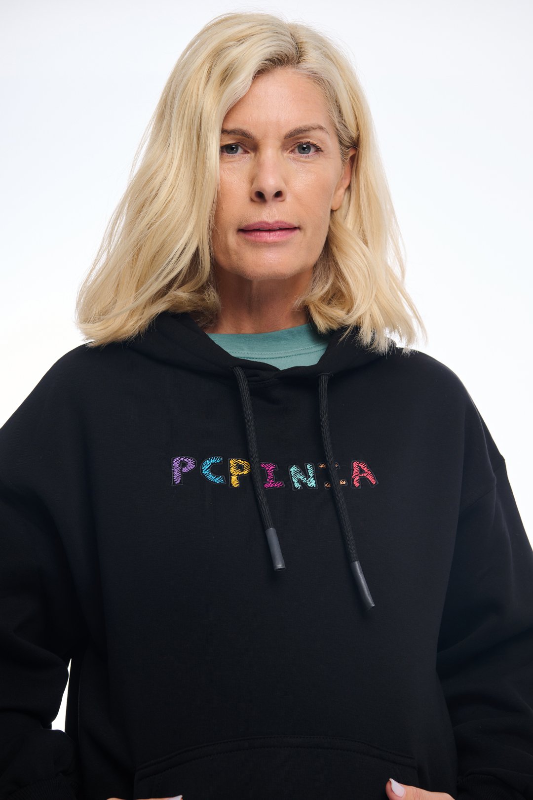 PCPINIA-Σάπιο-Μήλο-Κεντημένο-Φούτερ-BLACK PCPINIA Σάπιο Μήλο Κεντημένο Φούτερ - BLACK