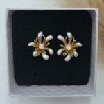 '' Zaya '' σκουλαρίκια σε λευκό