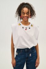 Γυναικείο αμάνικο μπλουζάκι με κεντημένα αξεσουάρ- Hanging Fruits - WHITE