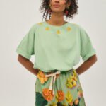 Γυναικείο κοντομάνικο μπλουζάκι με κέντημα - GONE BANANAS - PISTACHIO